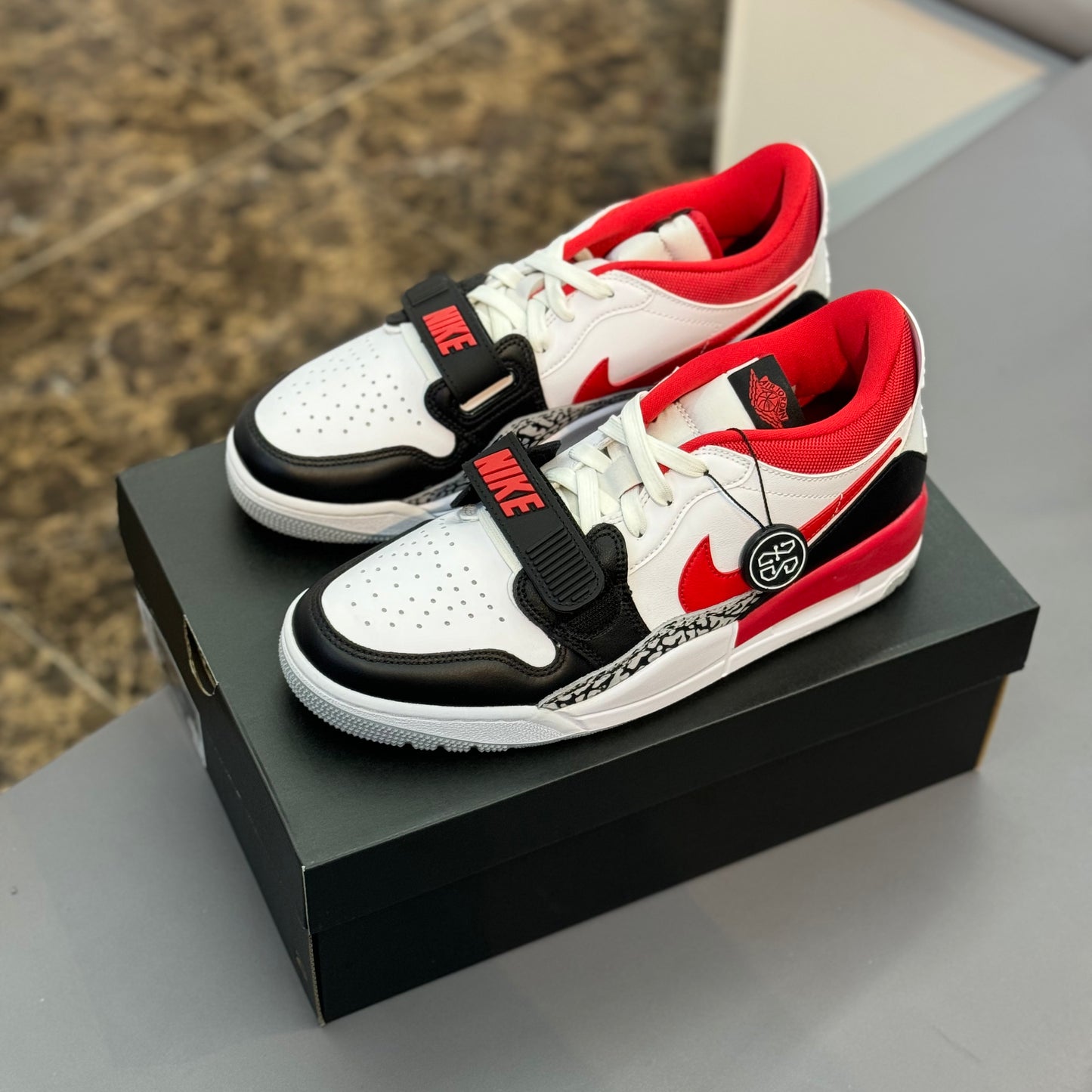 Jordan Legacy 312 Chicago red
