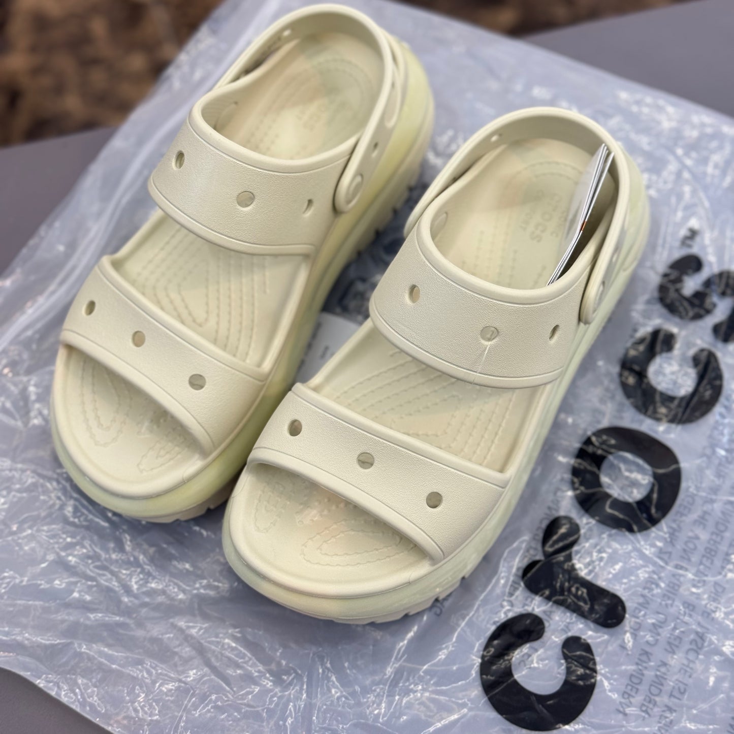Crocs Mega Crush Sandal Bone
