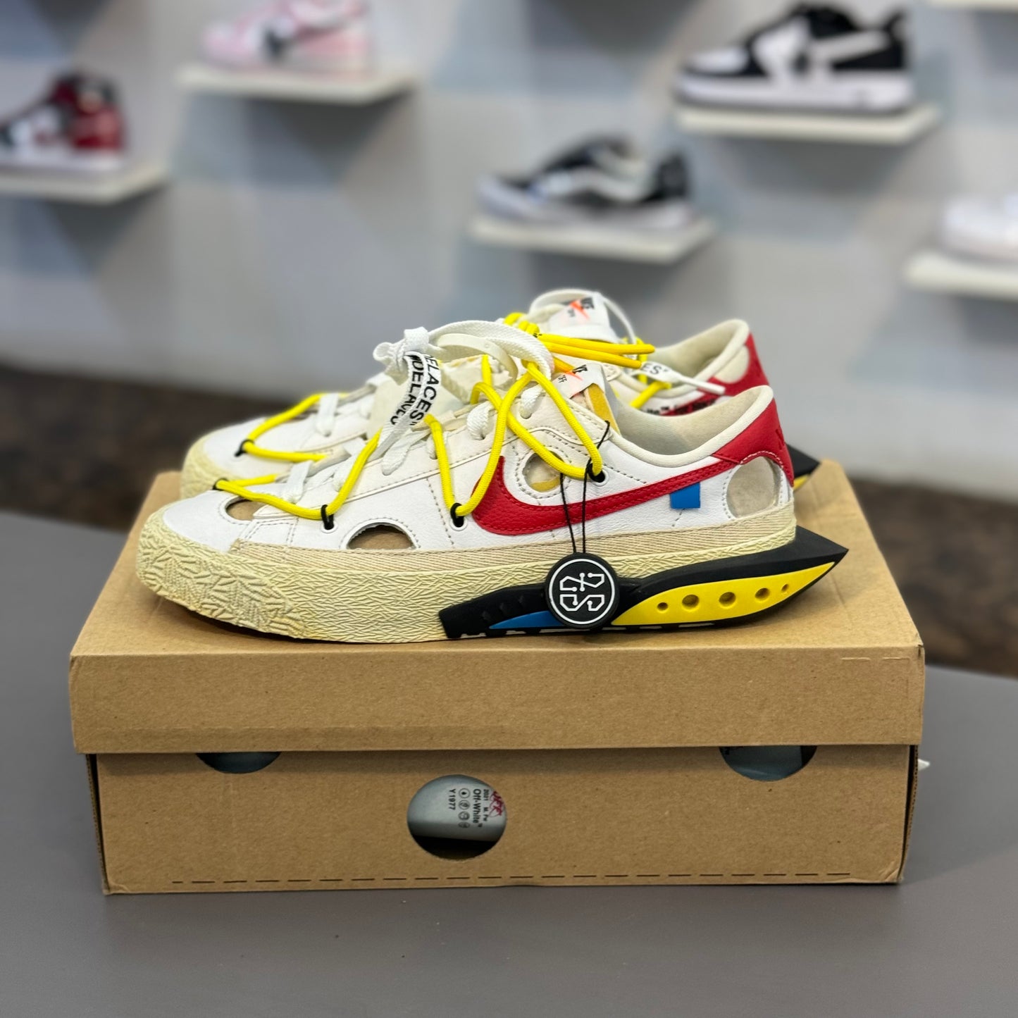 Nike Blazer Low Off-White University Red