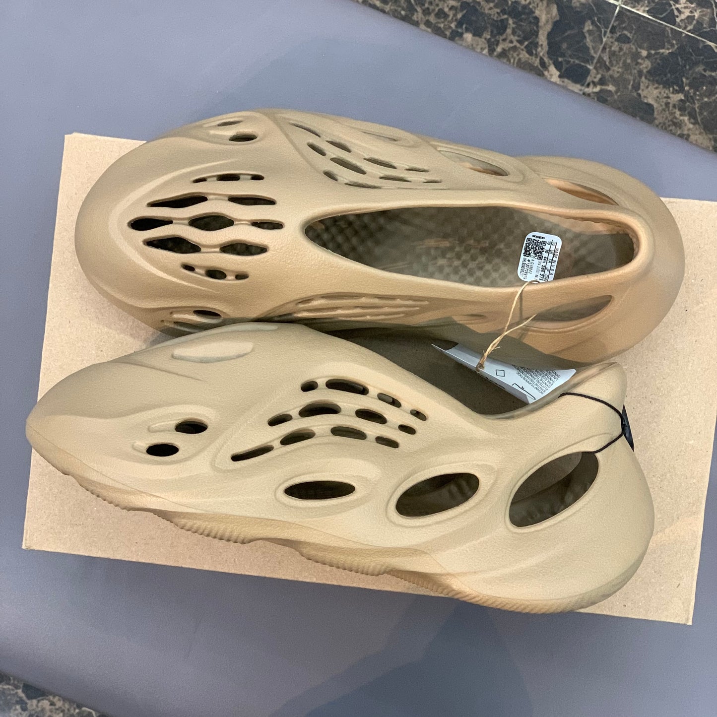 Yeezy Foam RNNR Clay Taupe