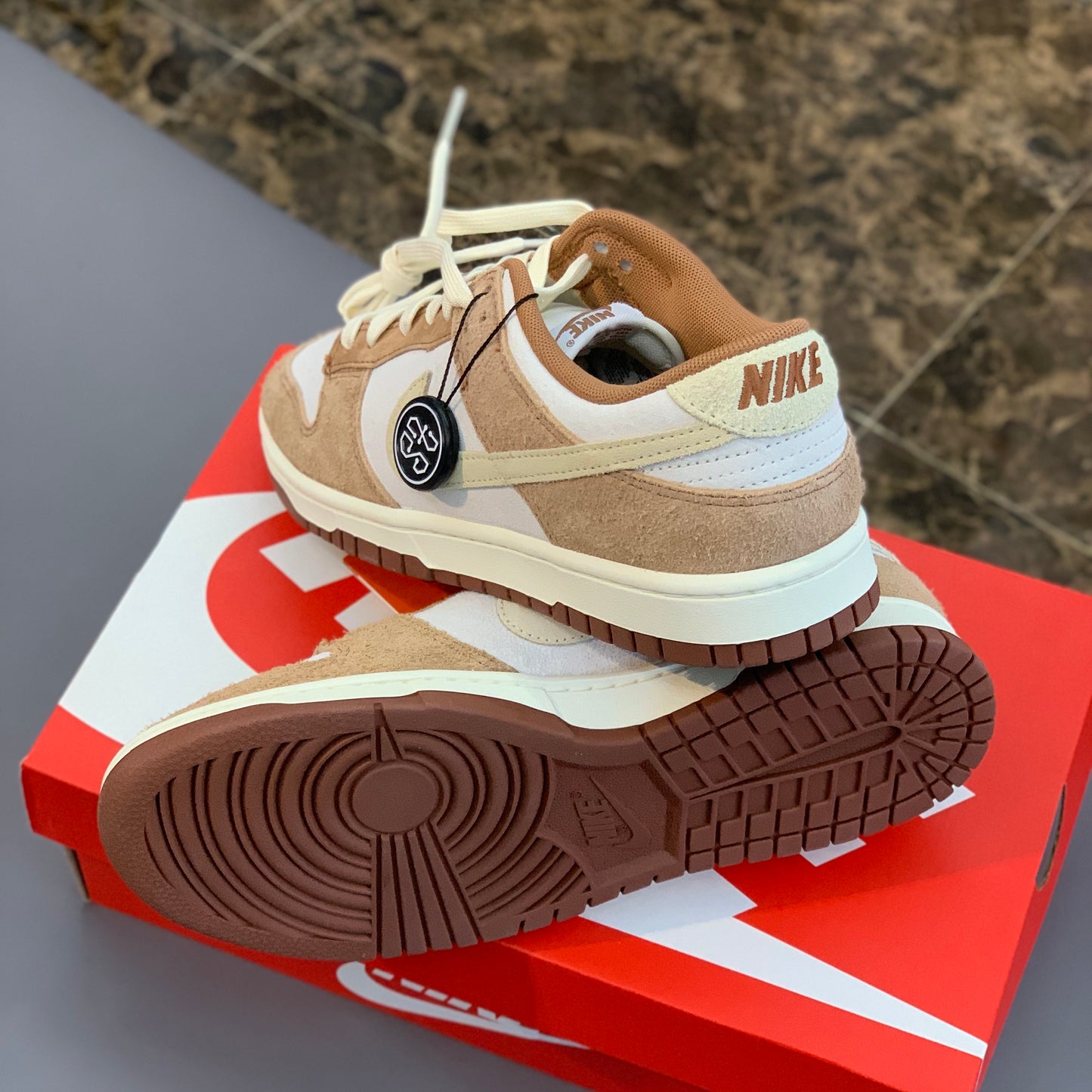 Nike Dunk Low Medium Curry