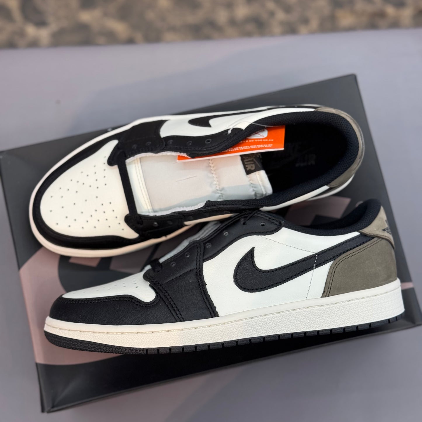 Jordan 1 Low OG Mocha