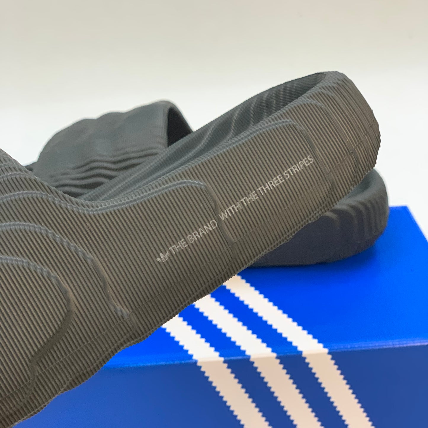 Adidas Adilette 22 Slides Cabon / Black