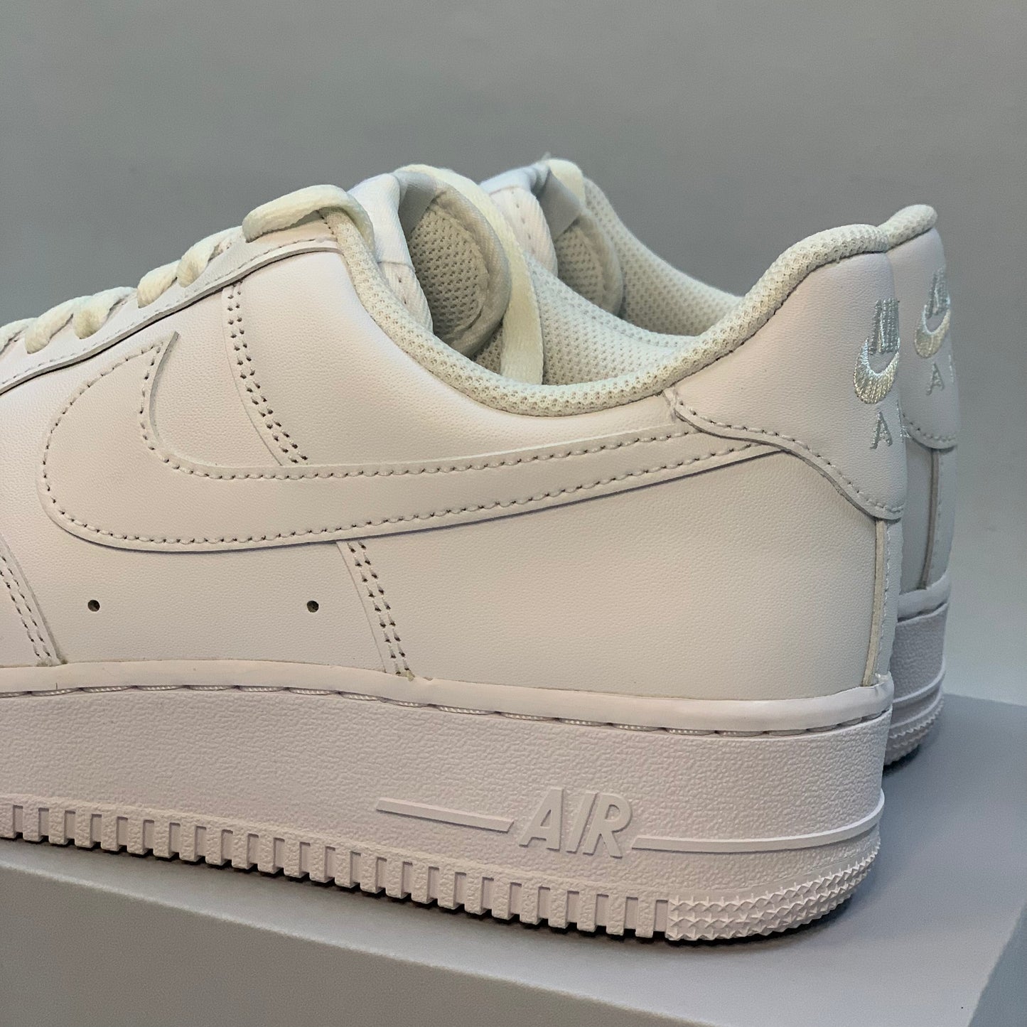 Nike Air Force 1 Triple White (Men)