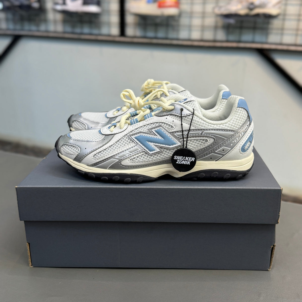 New Balance 204L Silver Metallic Sky