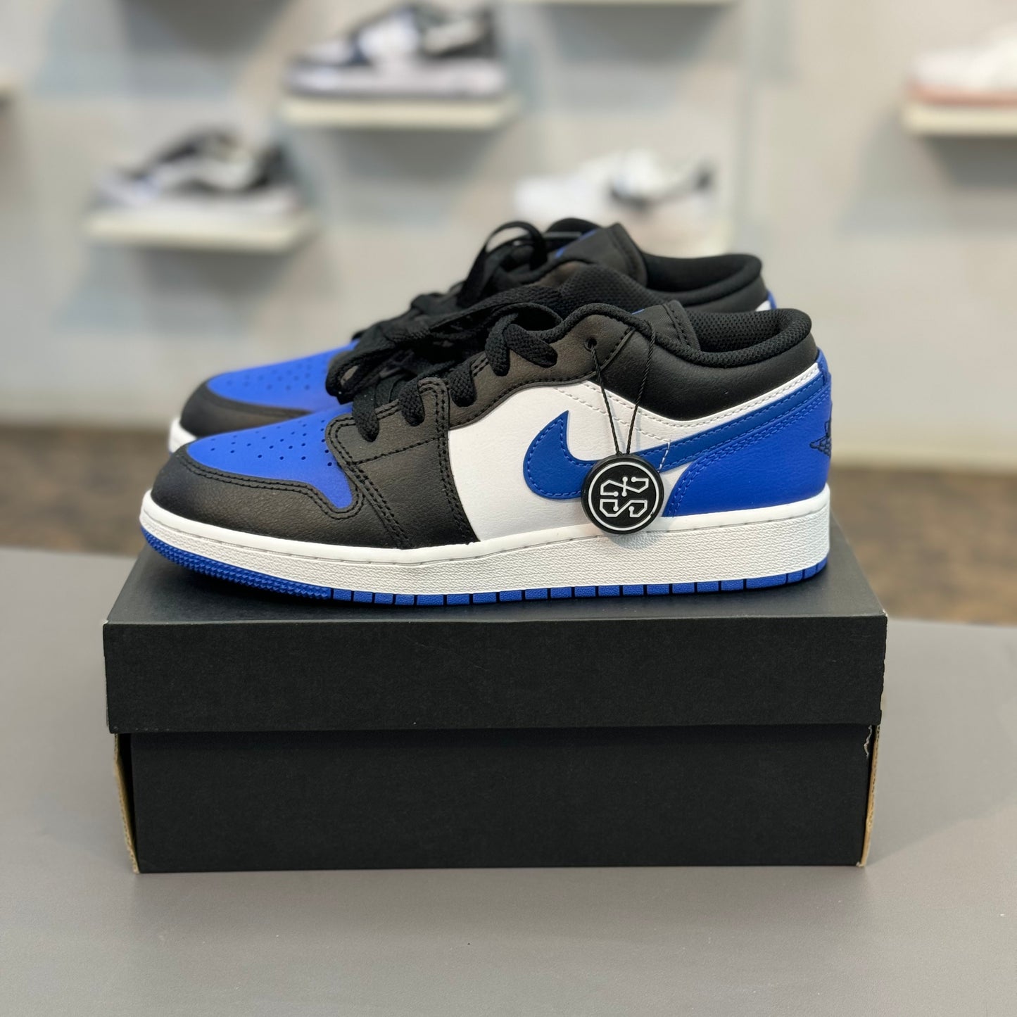 Jordan 1 Low Alternate Royal Toe