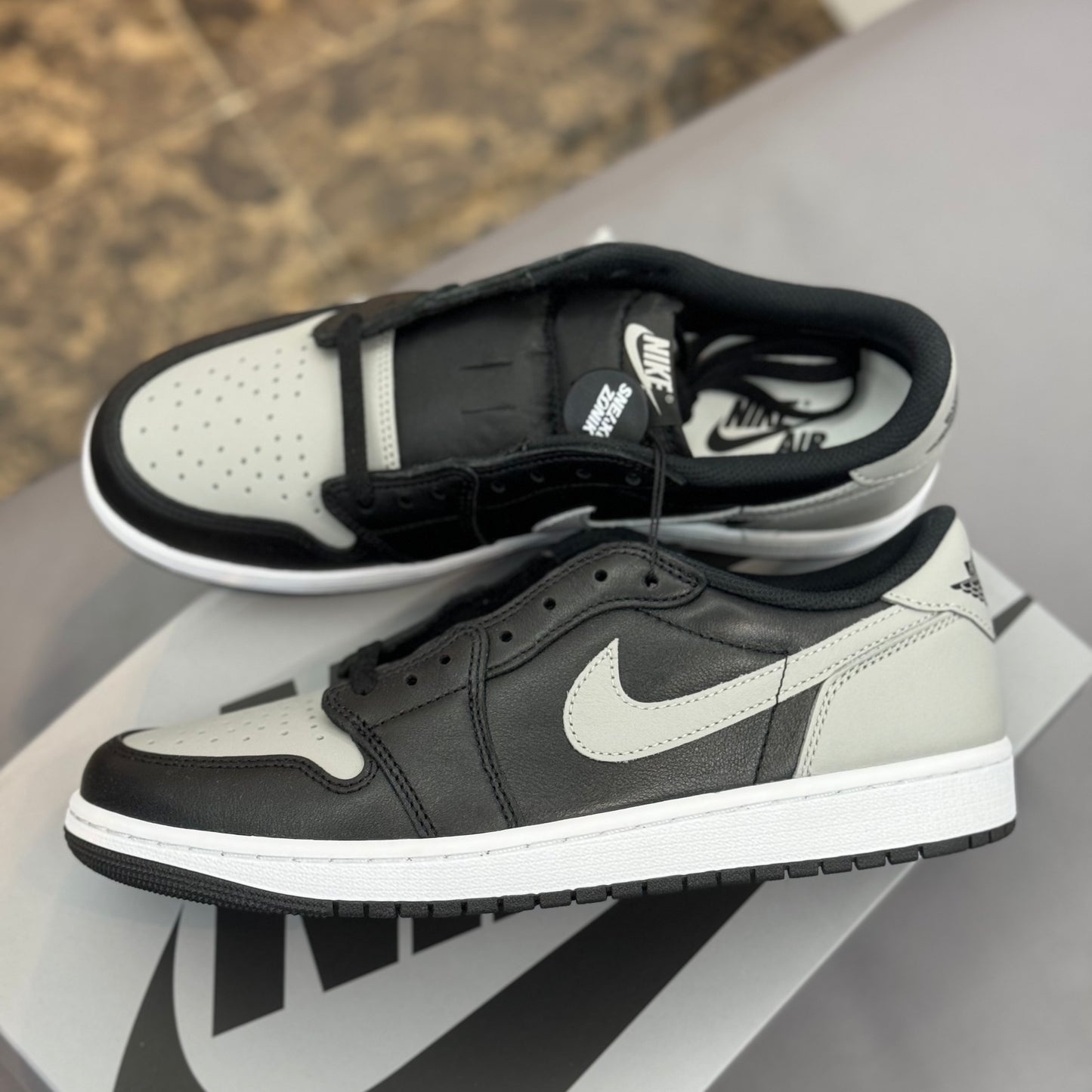 Jordan 1 Low OG Shadow