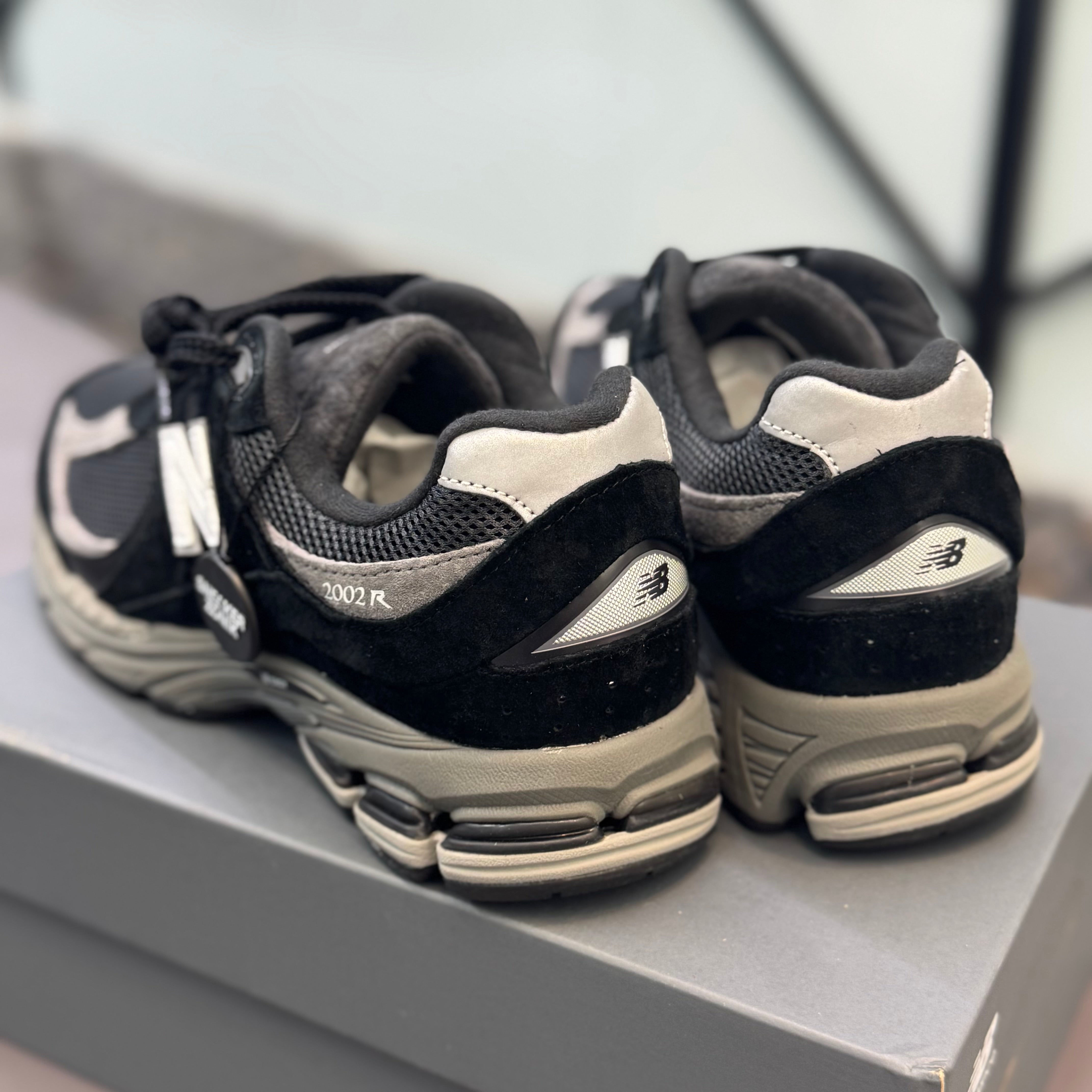 New Balance 2002R Black Dark Grey White – sneakerzonik