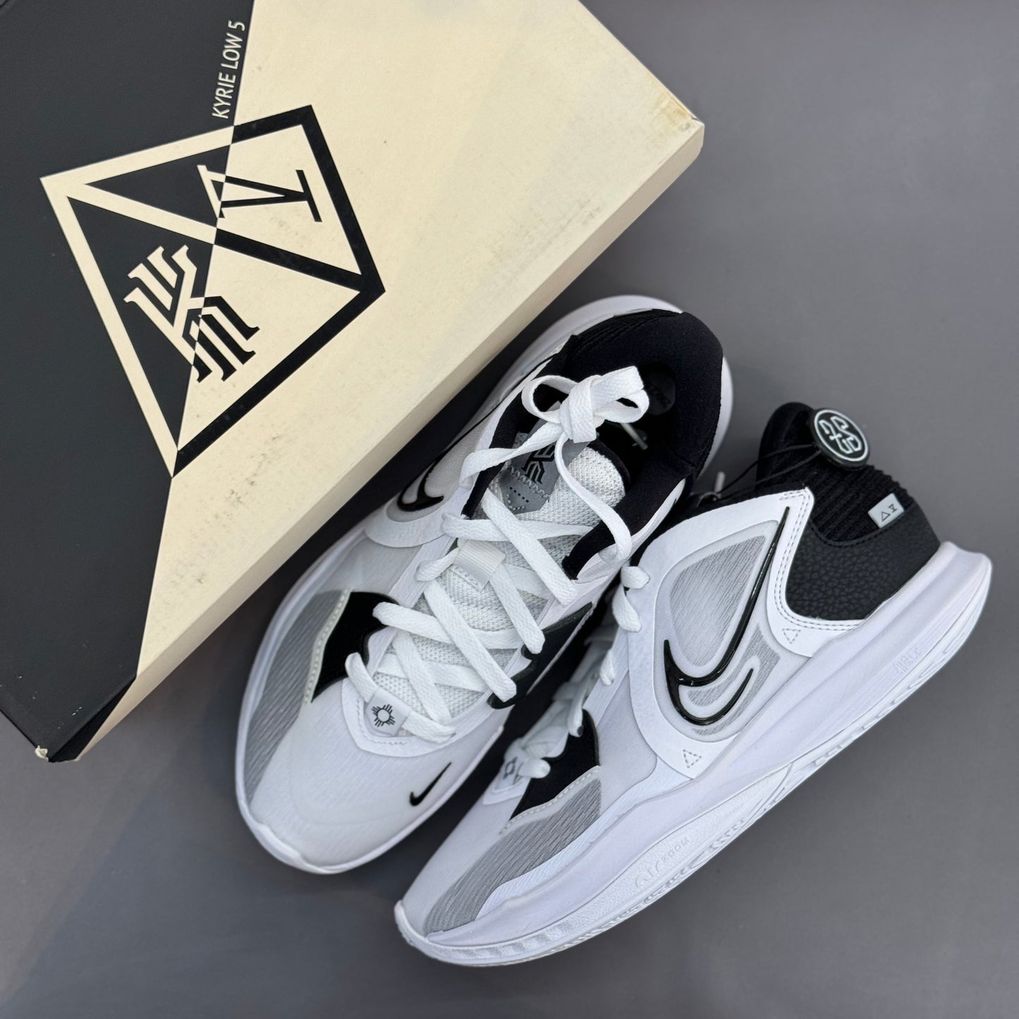 Nike Kyrie 5 Low White Wolf Grey Black