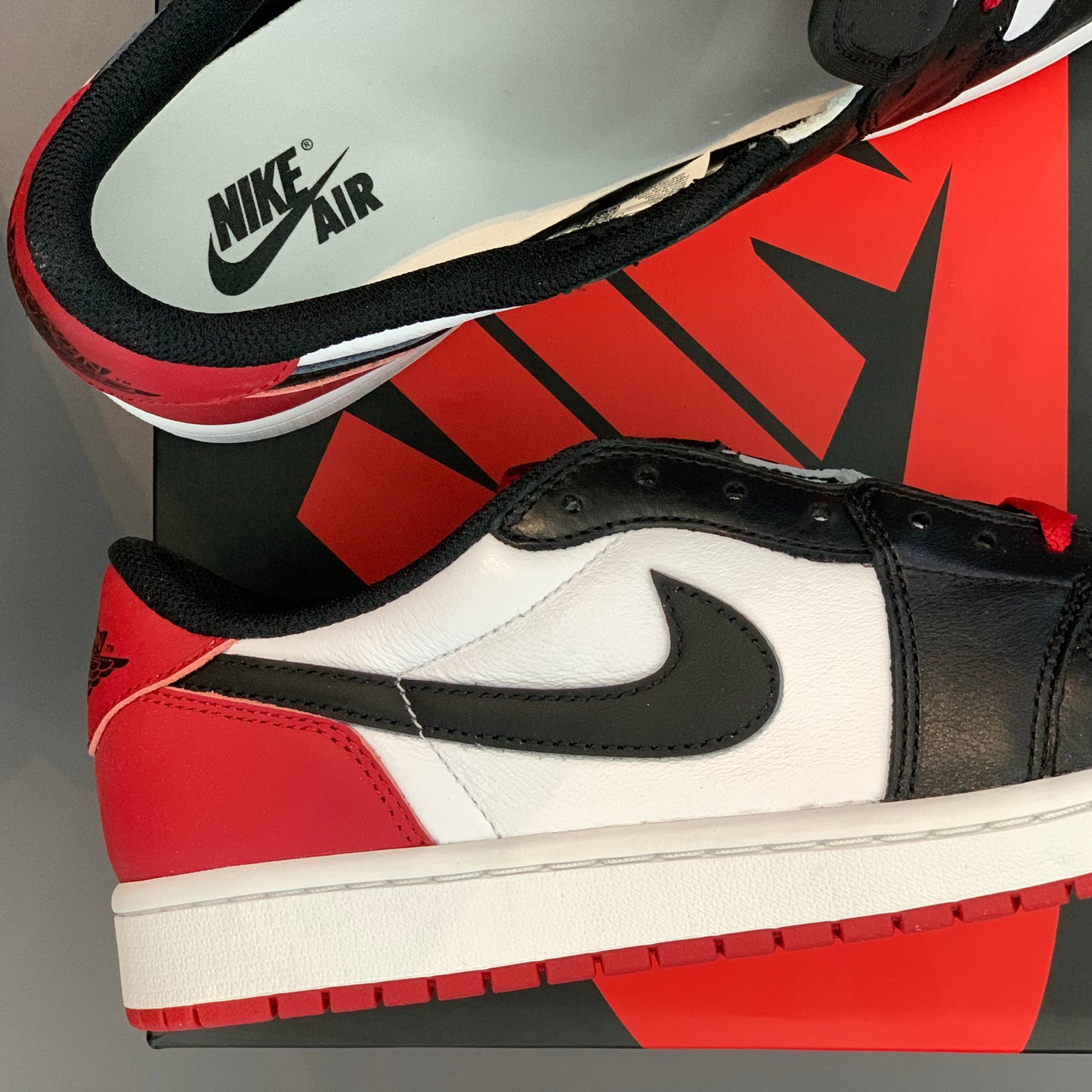 Jordan 1 Low OG Black Toe