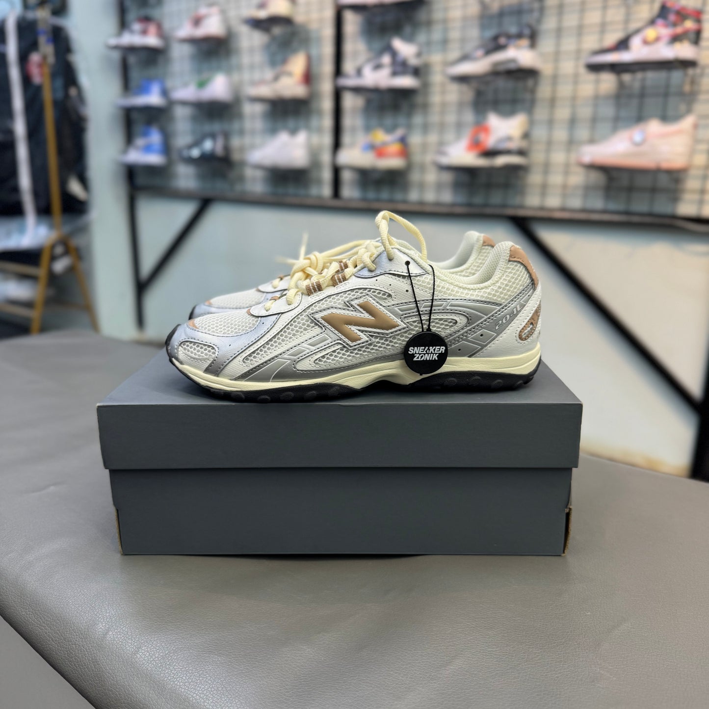 New Balance 204L Silver Metallic Flat Taupe
