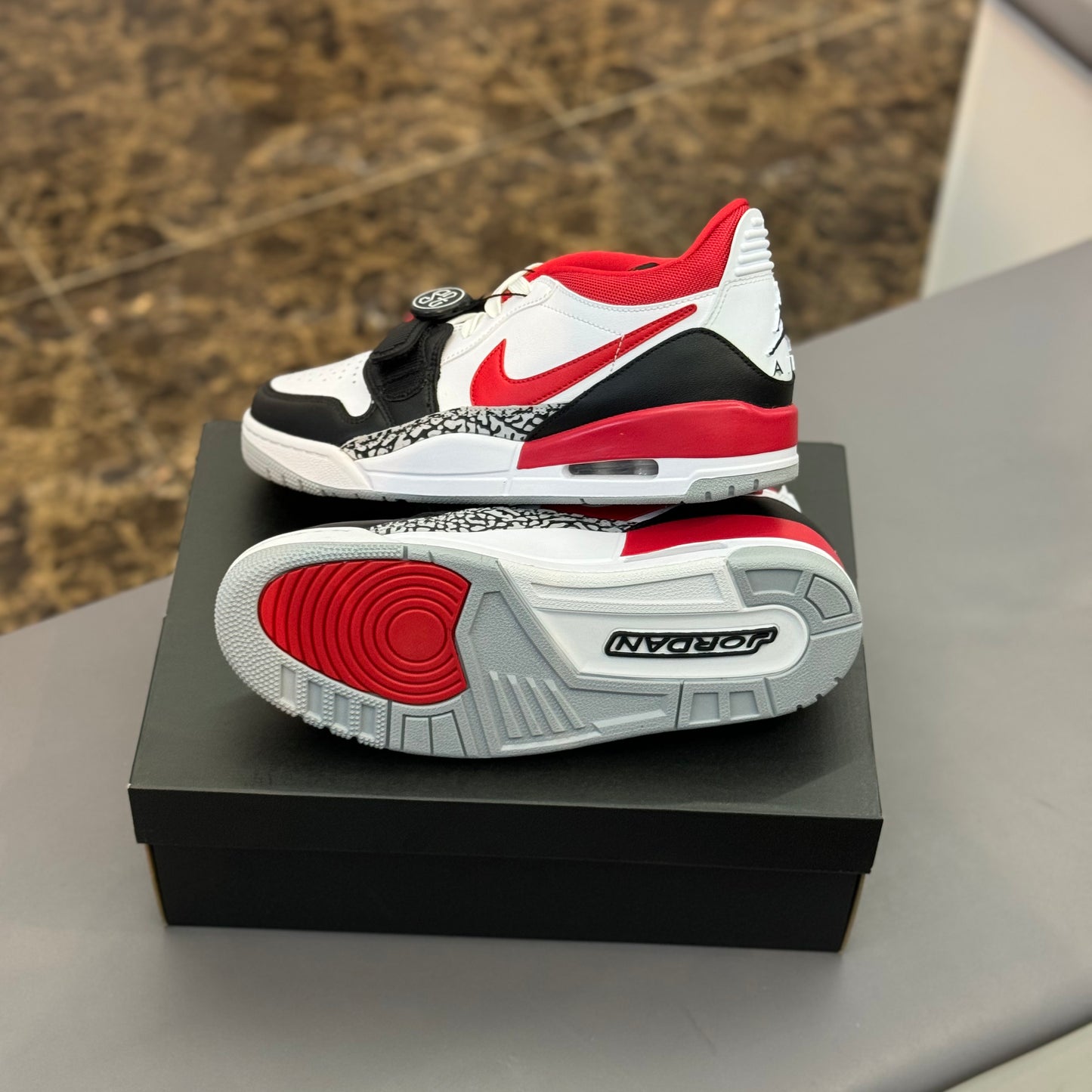 Jordan Legacy 312 Chicago red