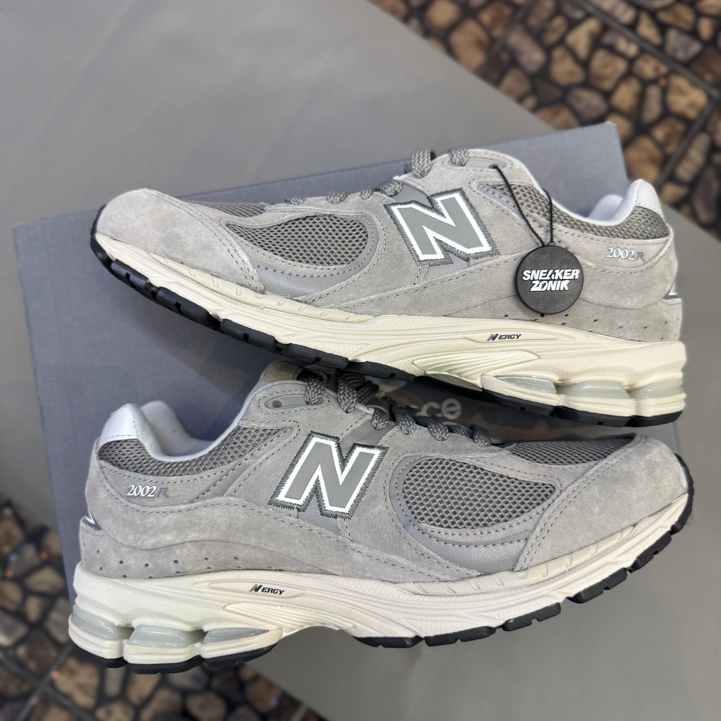 New Balance 2002R