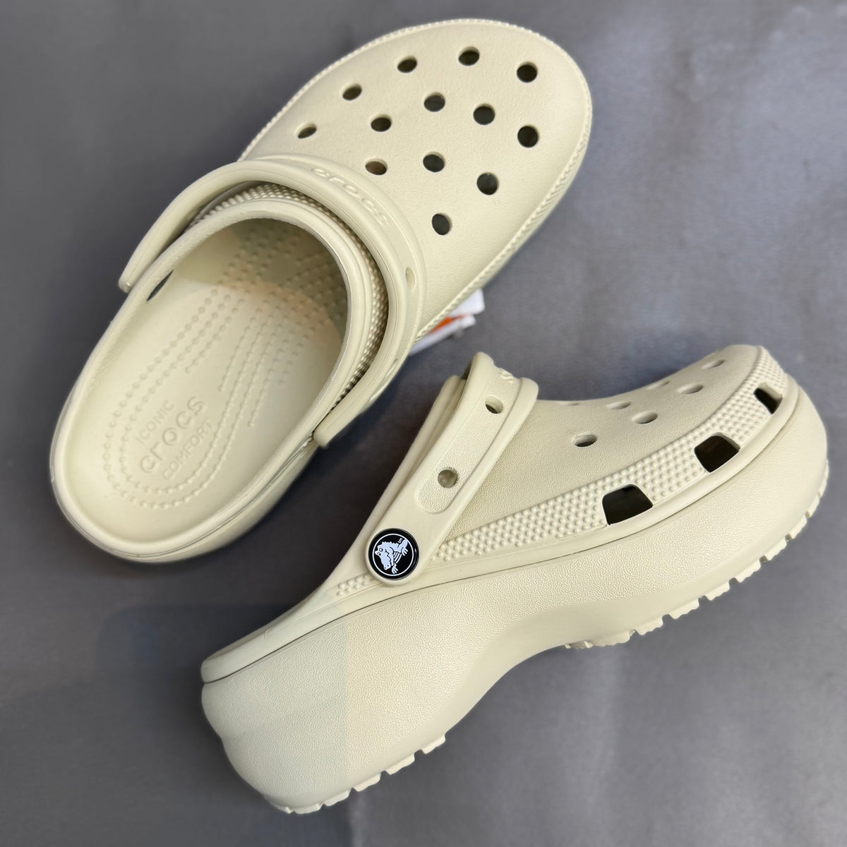 Crocs Women Classic Platform Clog Bone