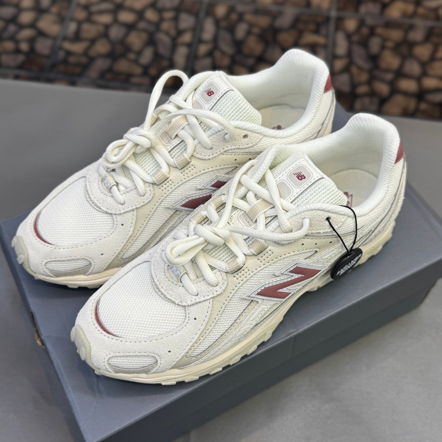 New Balance 204L Maroon Sea Salt