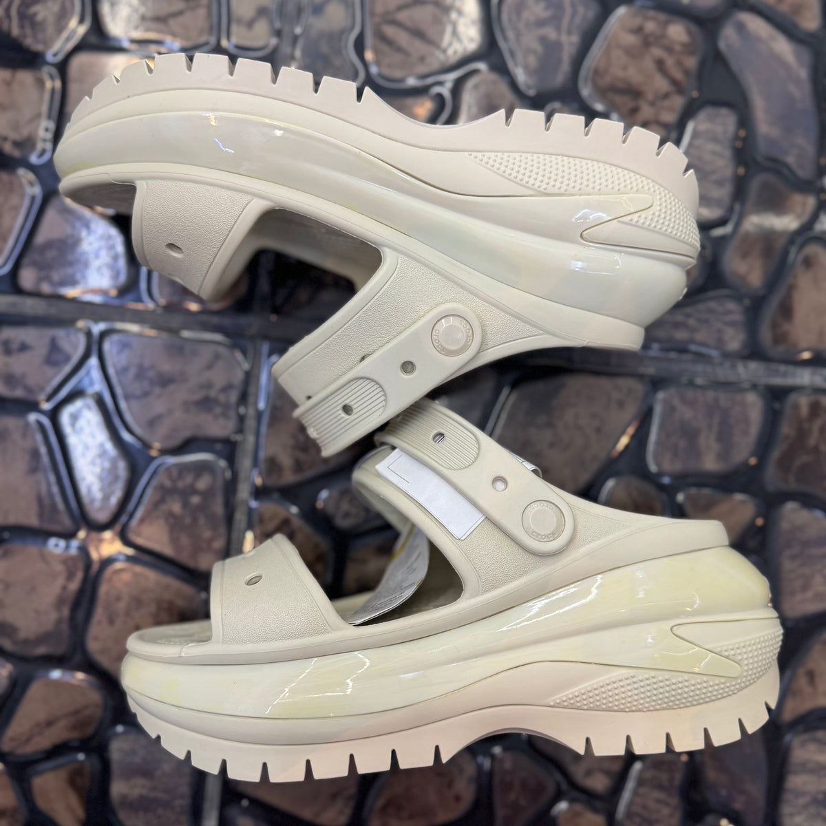 Crocs Mega Crush Sandal Bone