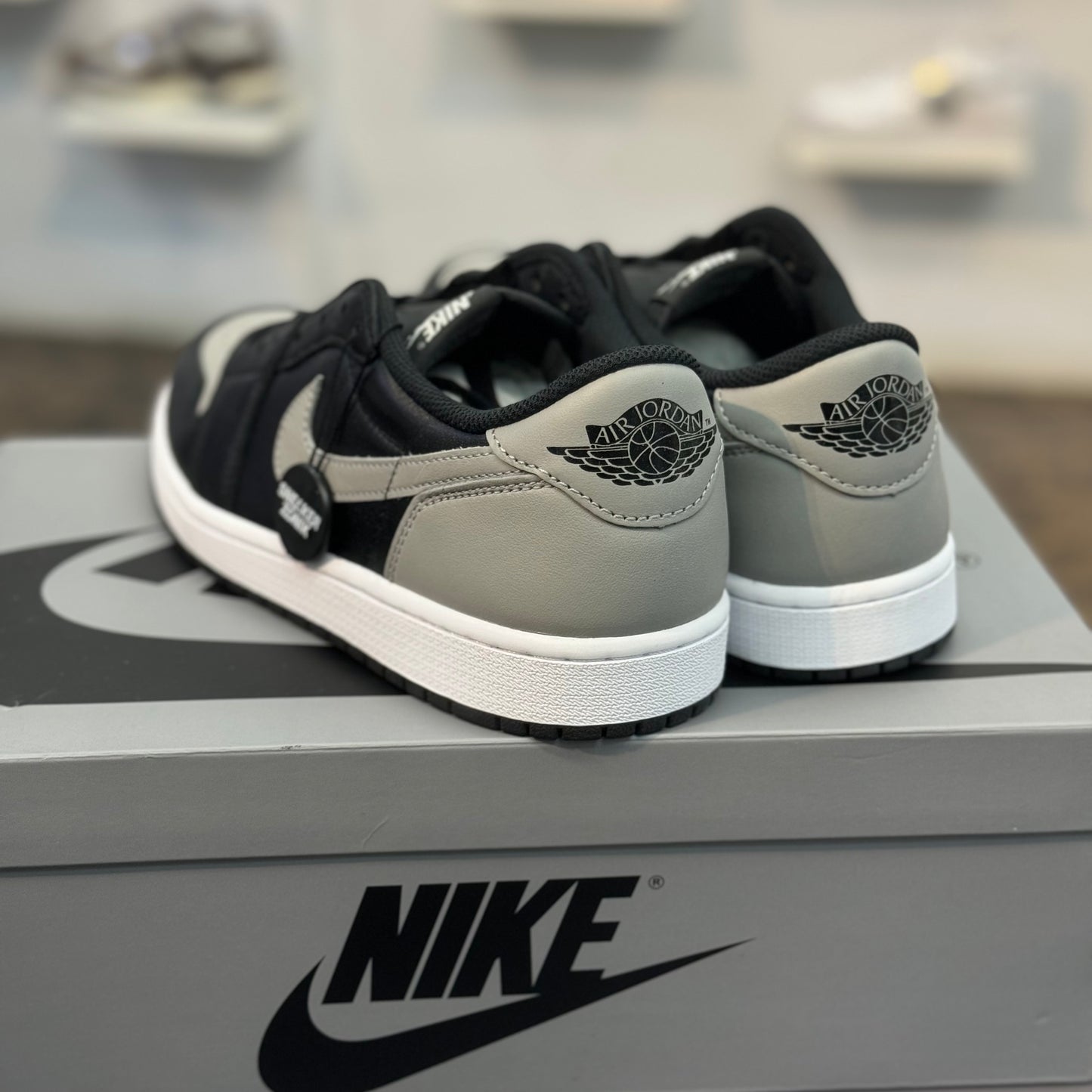 Jordan 1 Low OG Shadow