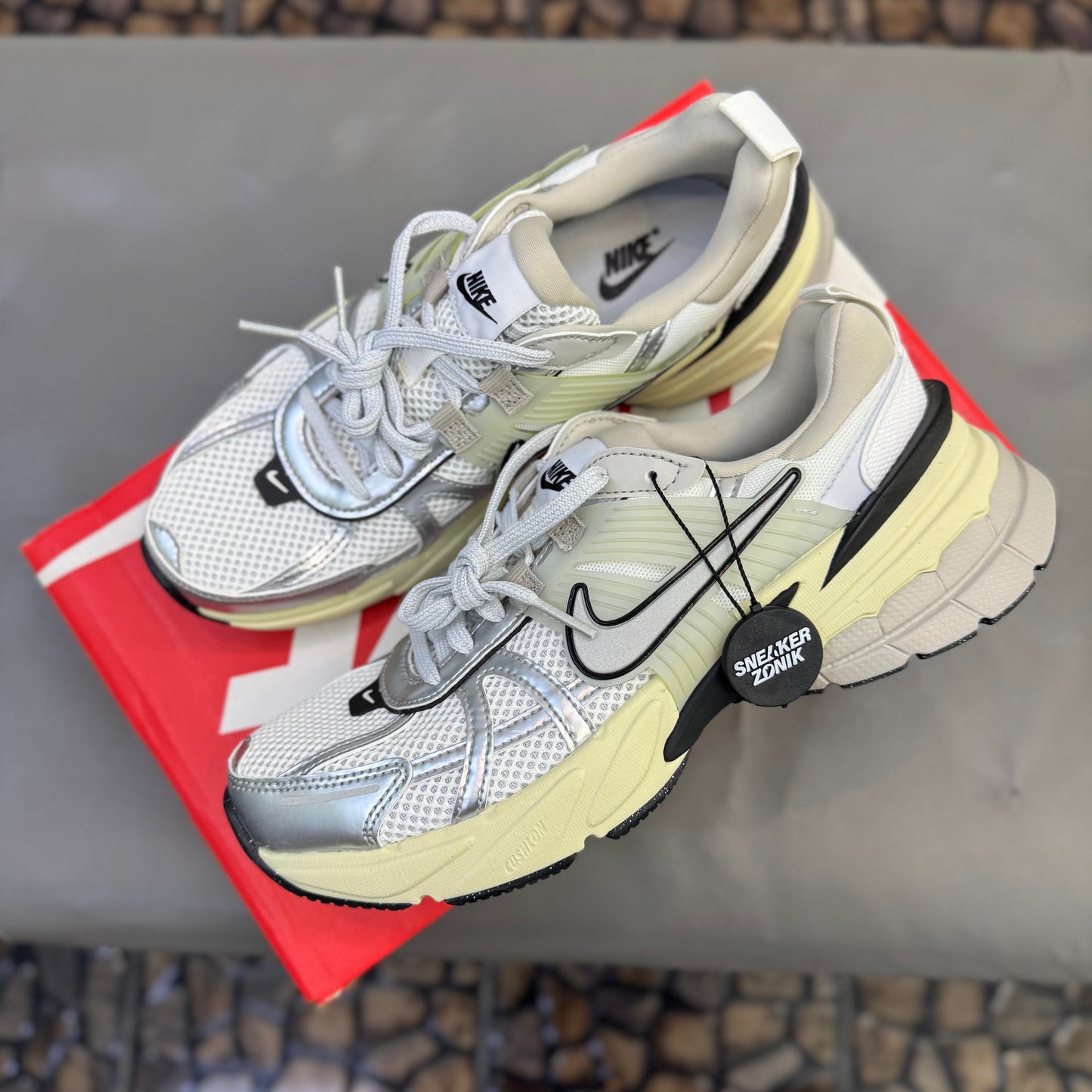 Nike V2K Run Summit White