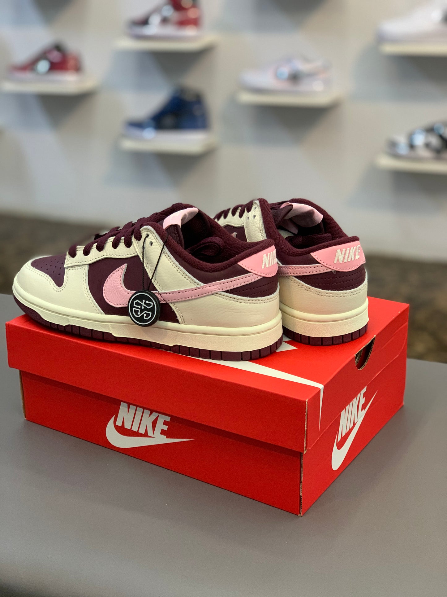 Nike Dunk Low Retro PRM Valentine’s Day (2023)