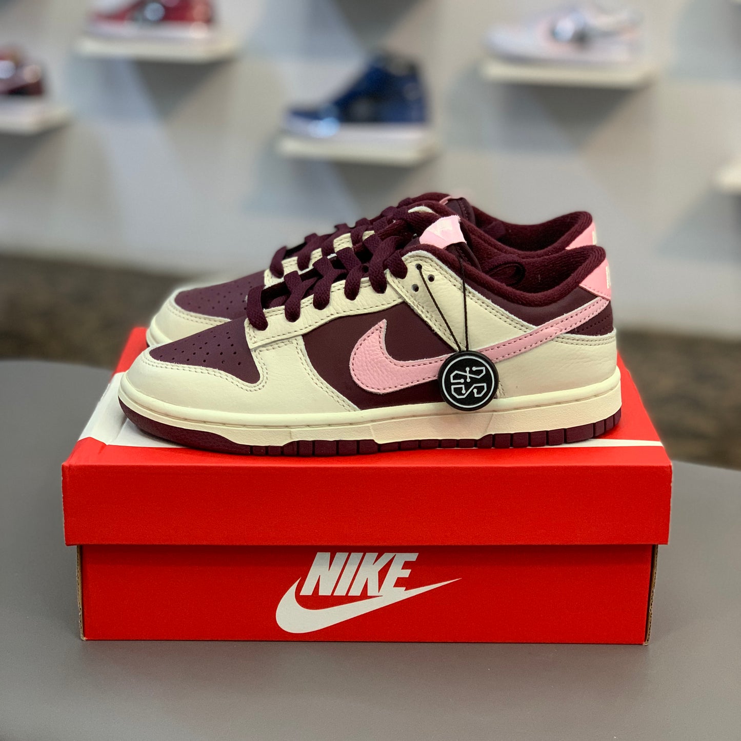 Nike Dunk Low Retro PRM Valentine’s Day (2023)