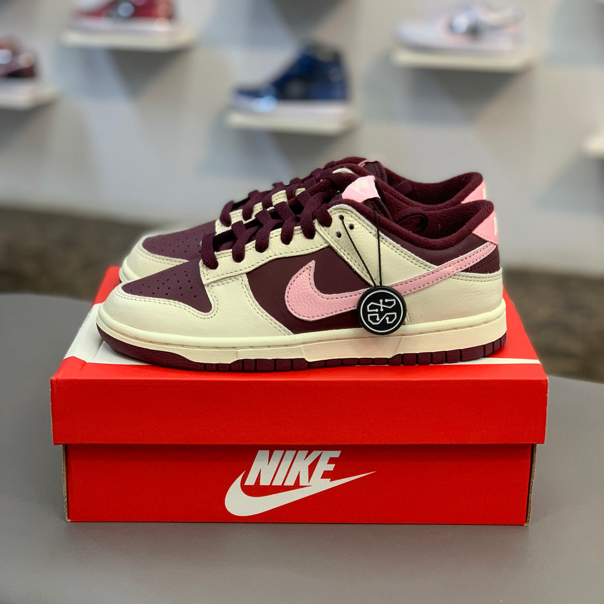 Nike Men\'s Dunk Low Retro PRM Valentines Day 2023 Sneakers Burgundy & Tan Size 9 Nike Dunk Low  main image 4