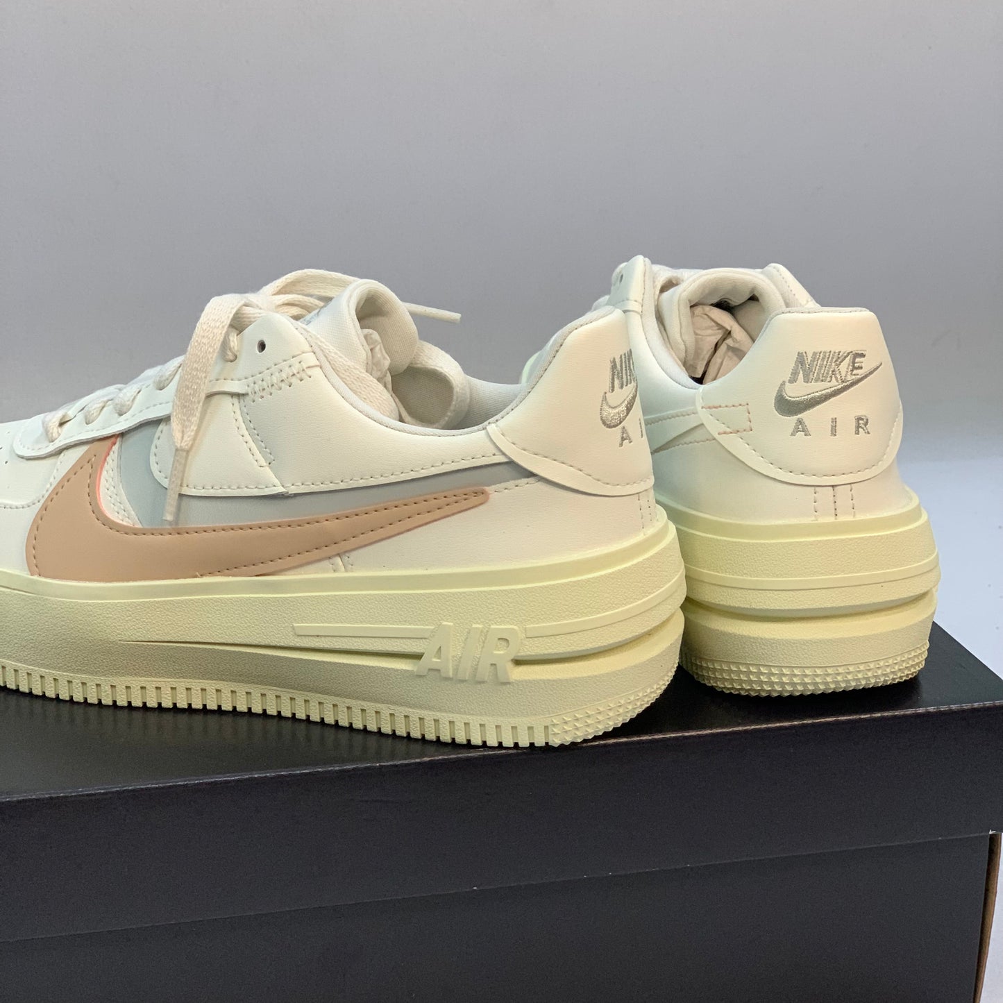 Nike Air Force 1 PLT.AF.ORM Sail Arctic Orange