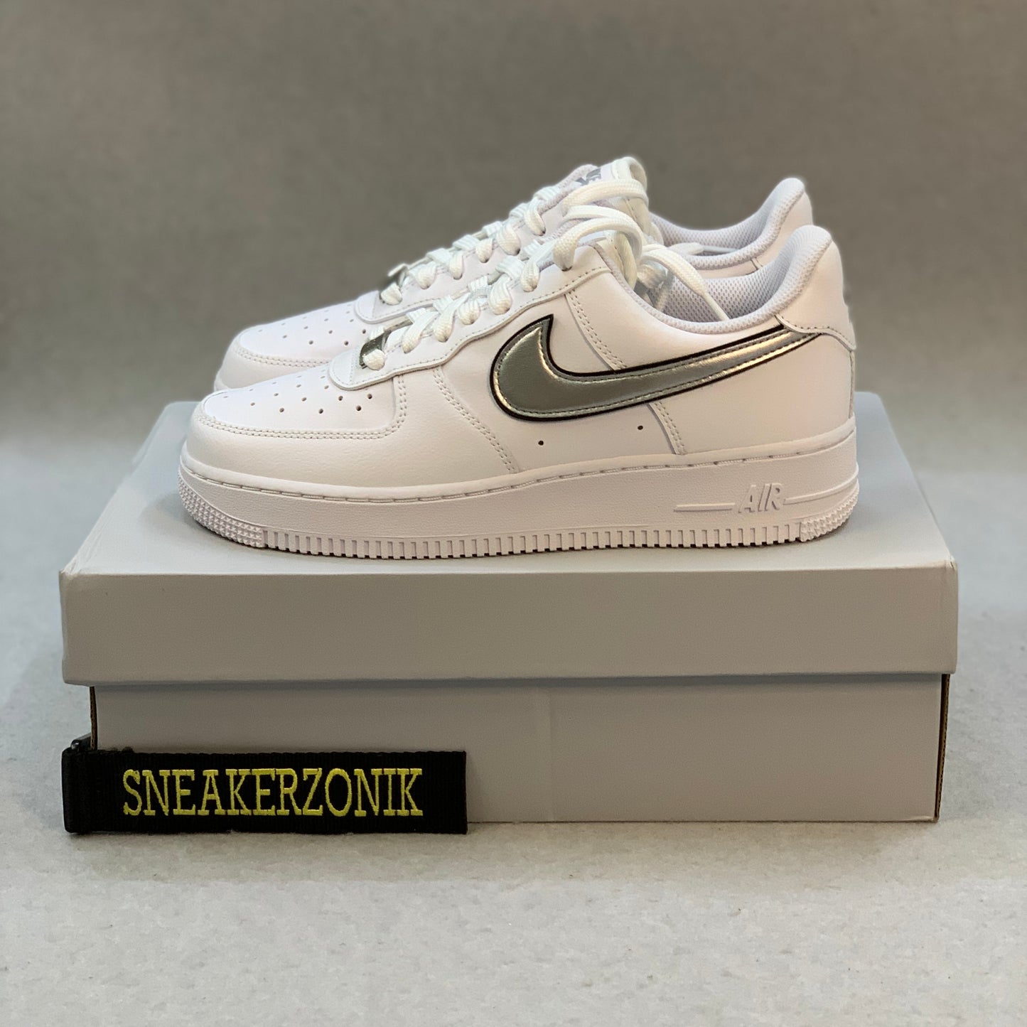 Nike Air Force 1 White Metallic Swoosh - sneakerzonik