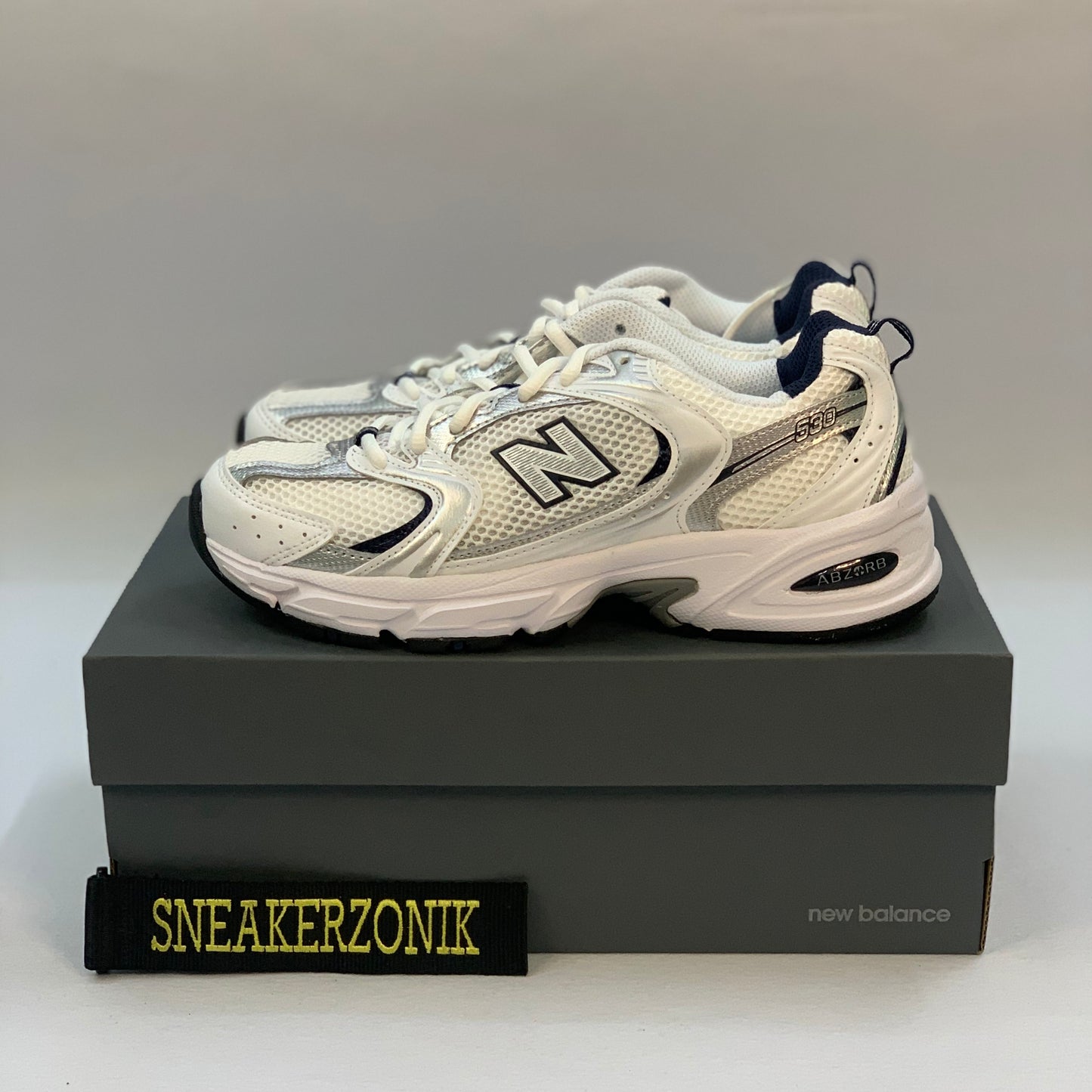 New Balance 530 White Silver Navy