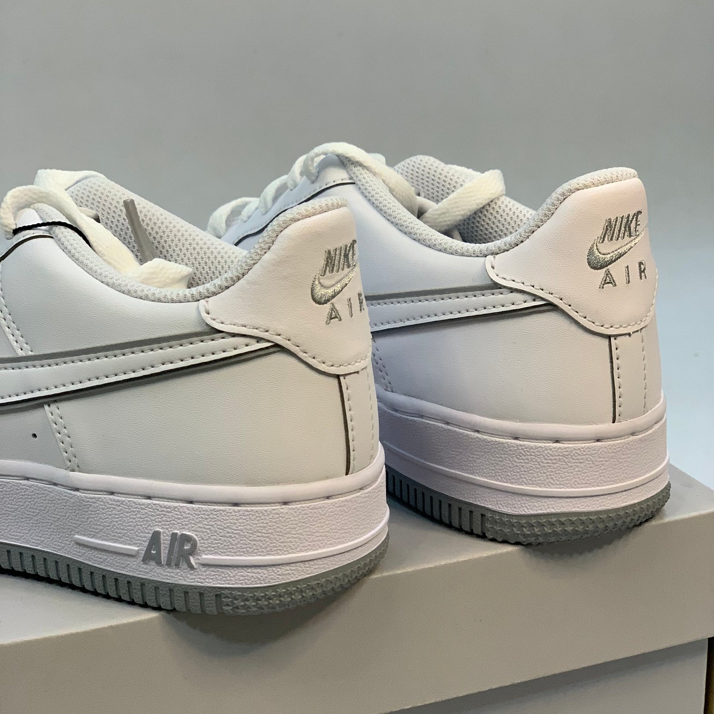 Nike Air Force 1 Low White Wolf Grey (GS)