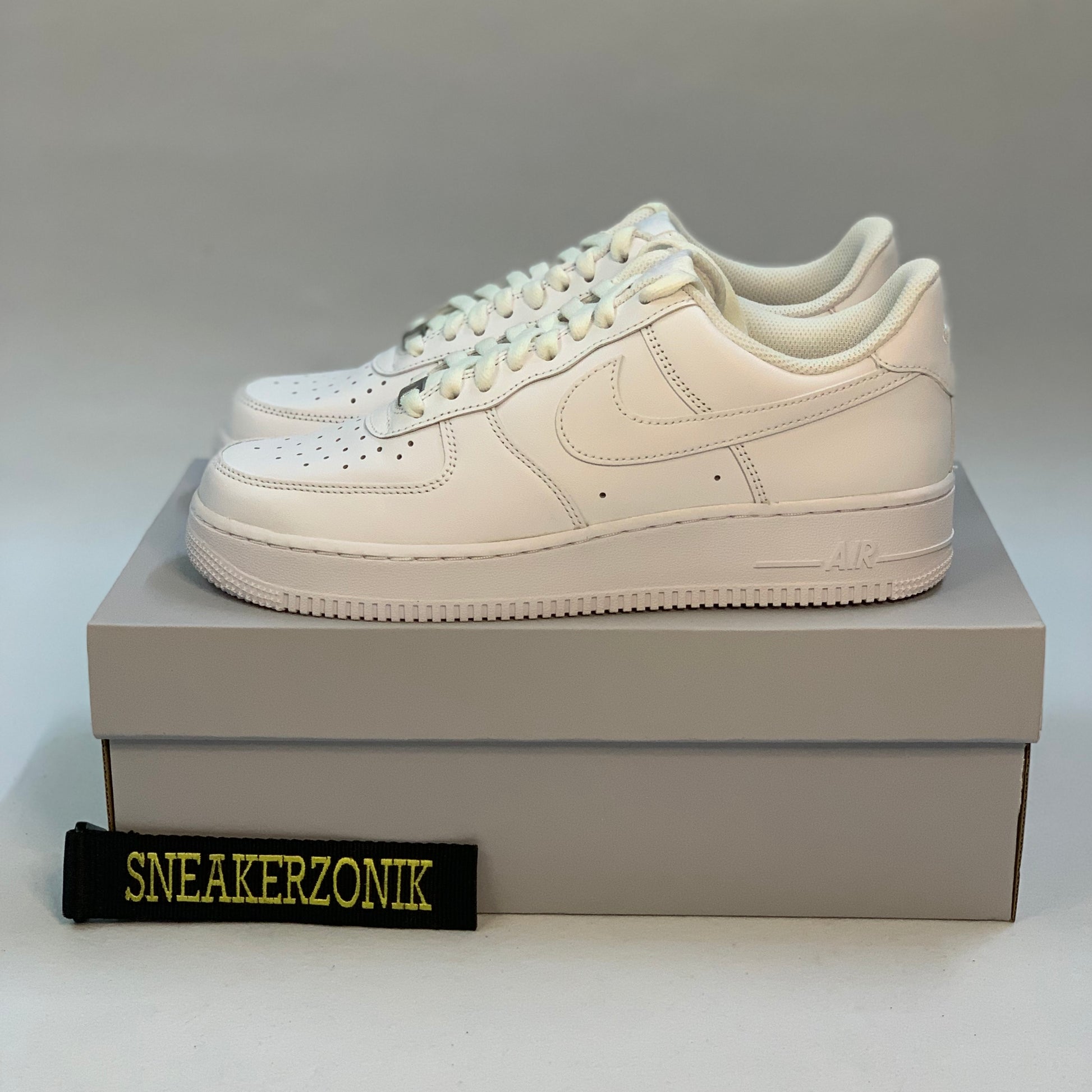 Nike Air Force Triple White (Men) – sneakerzonik
