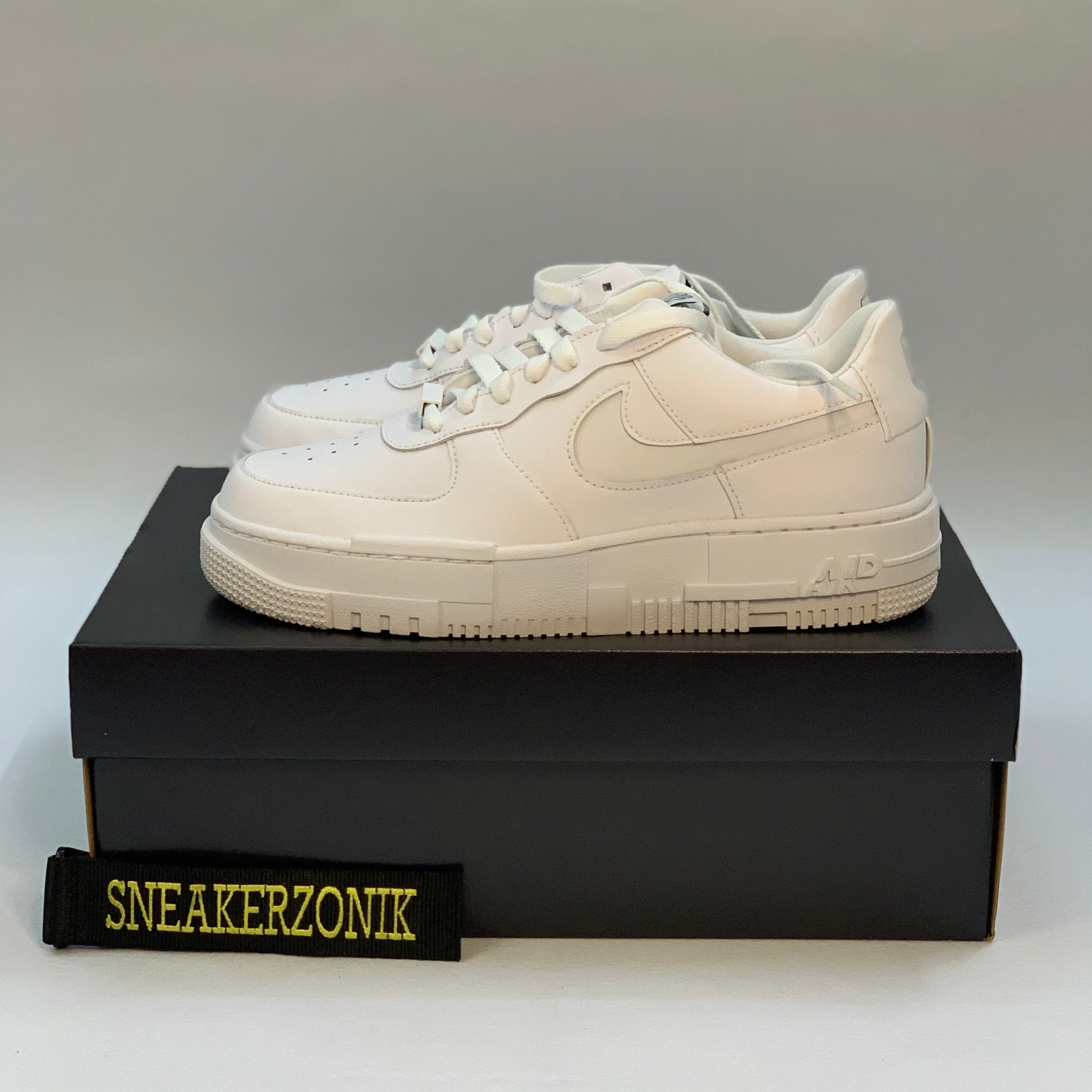 Nike Air Force Pixel Triple White – sneakerzonik