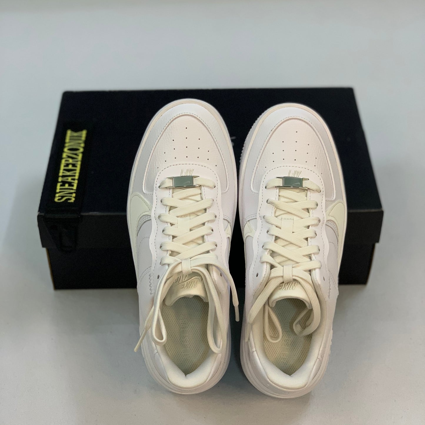 Nike Air Force 1 PLT.AF.ORM Triple White